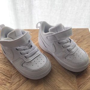 Nike sneakers gently worn toddler sneaker